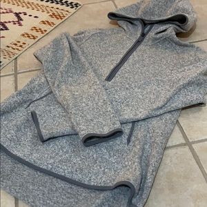 lululemon fleece grey jacket - half zip with hood